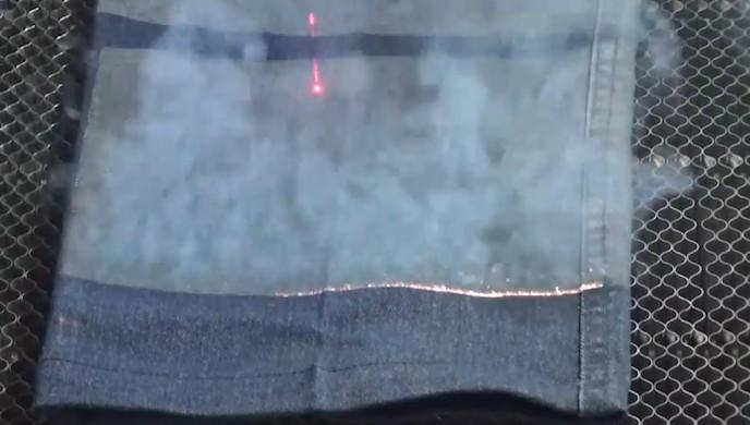 RF Laser Marking machine with dynamic galvo scanner mark on cloth